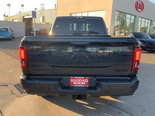 2026 RAM 2500 Laramie Crew Cab 4x4 6'4' Box