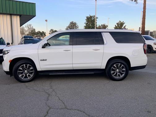 2021 Chevrolet Suburban LT