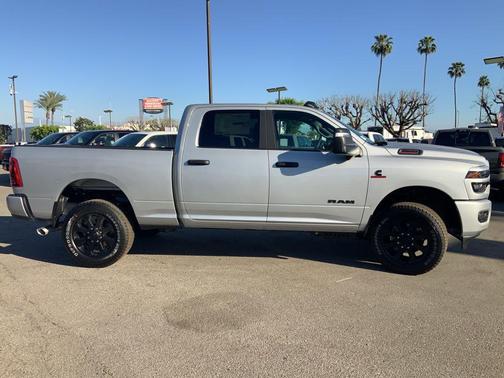 Silver Zynith 2026 RAM 2500 Big Horn Crew Cab 4x4 6'4' Box