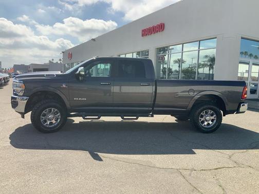 2022 RAM 2500 Laramie Crew Cab 4x4 8' Box