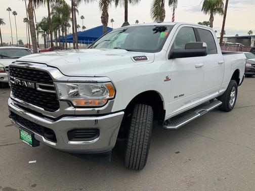 2022 RAM 2500 Big Horn Crew Cab 4x4 6'4' Box