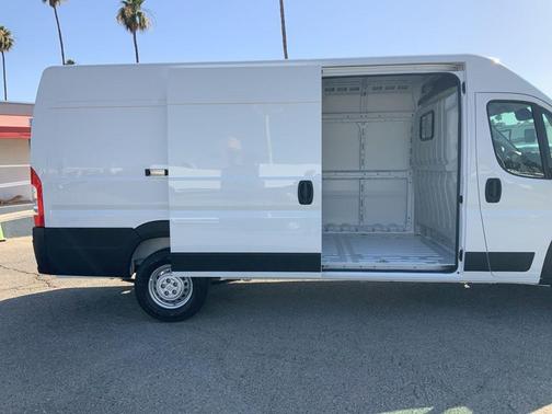 Bright White Clearcoat 2026 RAM ProMaster 3500 High Roof