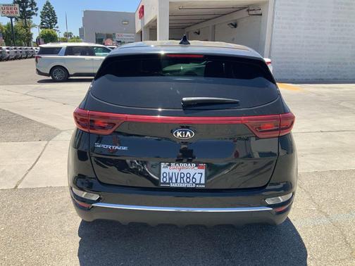 Black Cherry 2022 Kia Sportage LX