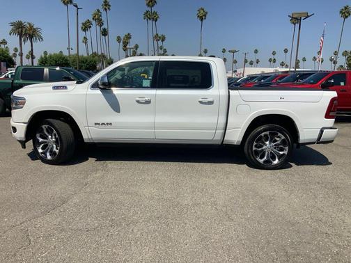Ivory White Tri-Coat Pearlcoat 2023 RAM 1500 Longhorn