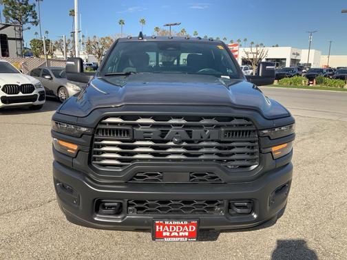 2026 RAM 3500 Tradesman Crew Cab 4x4 8' Box