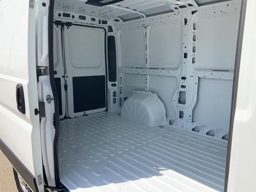 2025 RAM ProMaster 1500 Low Roof