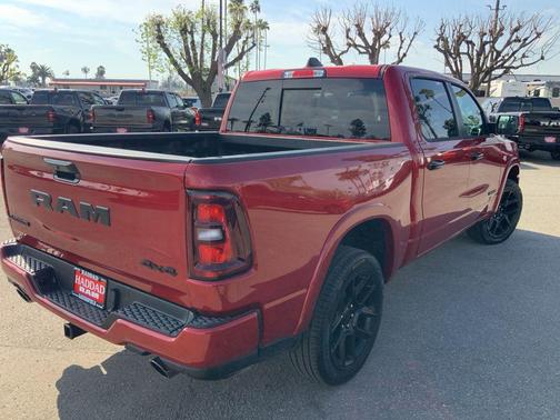 Molten Red Pearlcoat 2026 RAM 1500 Laramie