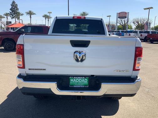 Bright White Clearcoat 2024 RAM 2500 Big Horn Crew Cab 4x4 6'4' Box