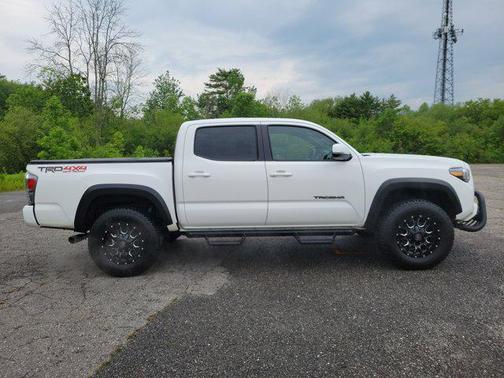 2023 Toyota Tacoma SR