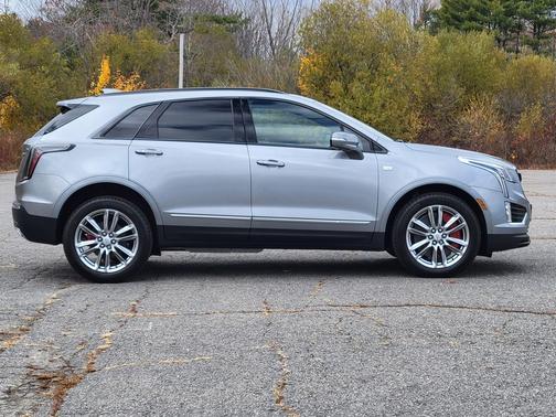 2025 Cadillac XT5 Sport