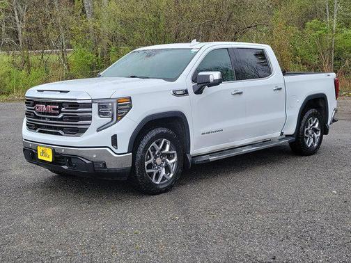 Summit White 2023 GMC Sierra 1500 SLT