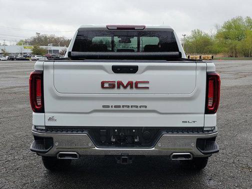 Summit White 2023 GMC Sierra 1500 SLT