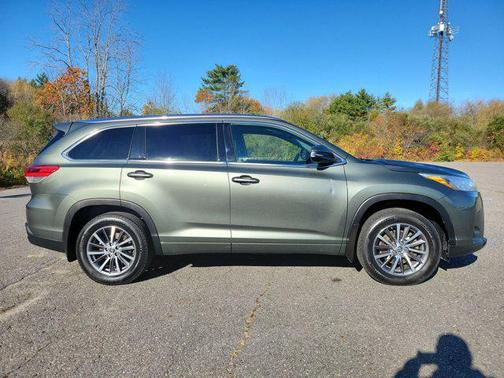2018 Toyota Highlander SE