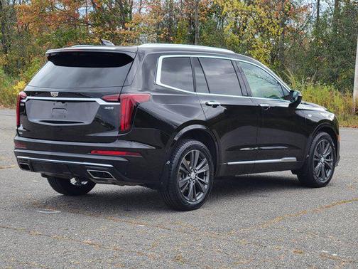 2022 Cadillac XT6 Premium Luxury AWD