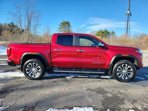 2025 GMC Canyon Denali