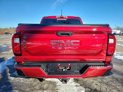 2025 GMC Canyon Denali