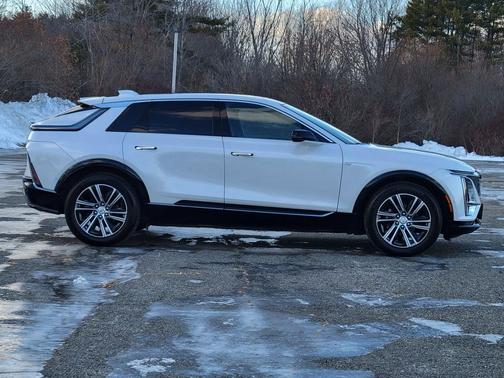 2025 Cadillac LYRIQ Luxury