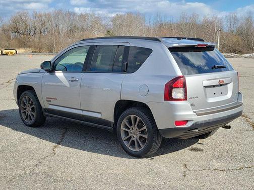 Billet Silver Metallic Clearcoat 2016 Jeep Compass 75th Anniversary