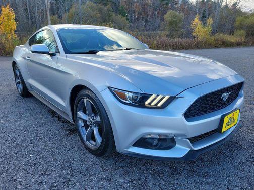 2015 Ford Mustang EcoBoost Premium