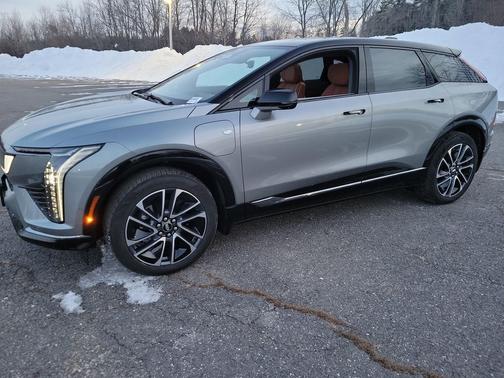 2026 Cadillac OPTIQ Premium Sport