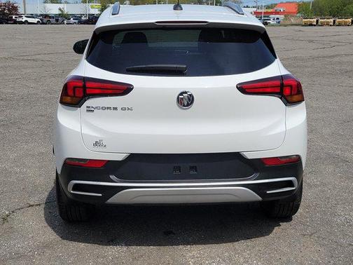 Summit White 2022 Buick Encore GX Select