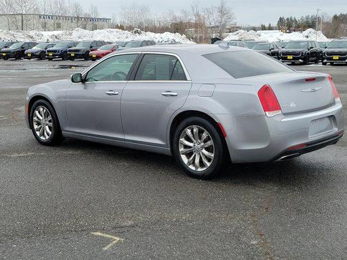 2016 Chrysler 300 S