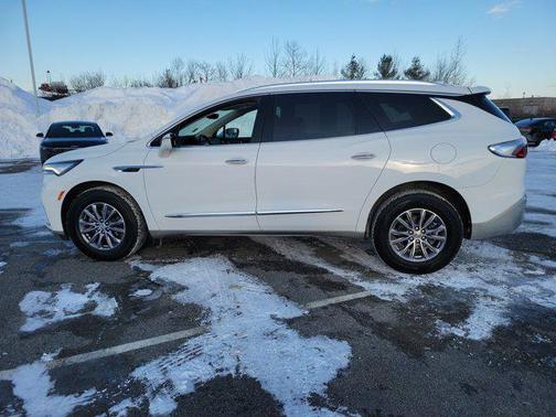 2023 Buick Enclave Essence AWD