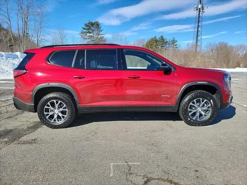 2025 GMC Acadia AWD AT4