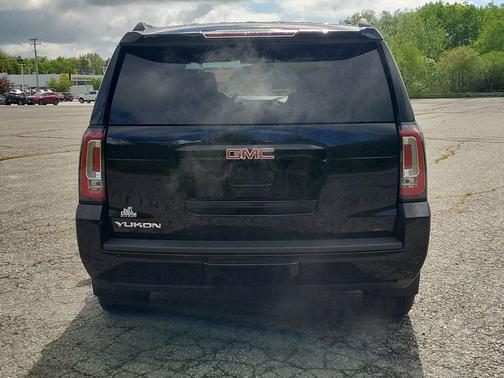 Onyx Black 2019 GMC Yukon SLT
