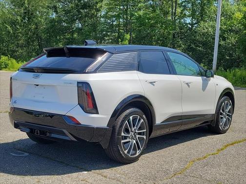 2025 Cadillac OPTIQ Sport 2 AWD