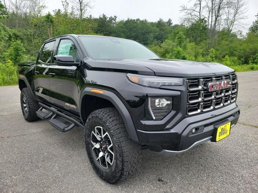 2025 GMC Canyon AT4