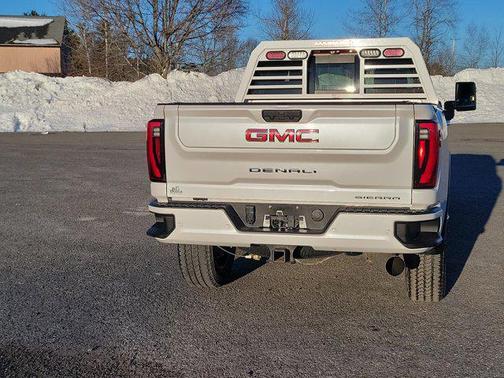 2024 GMC Sierra 2500 Denali