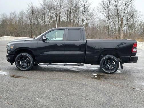 Diamond Black Crystal Pearlcoat 2022 RAM 1500 Big Horn/Lone Star