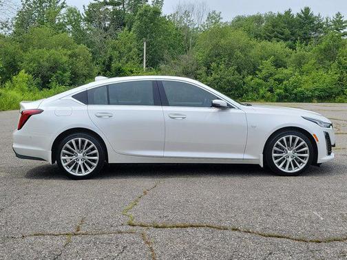 2022 Cadillac CT5 Premium Luxury RWD