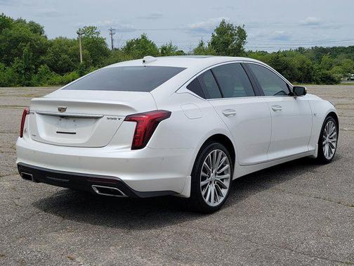 2022 Cadillac CT5 Premium Luxury RWD