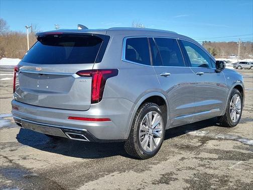 2025 Cadillac XT6 Premium Luxury AWD