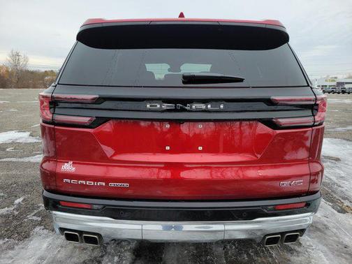 2025 GMC Acadia Denali