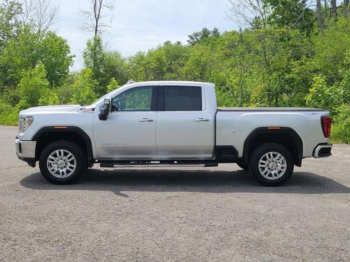 Quicksilver Metallic 2023 GMC Sierra 2500 SLT