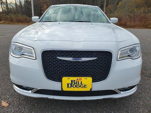 2021 Chrysler 300 Touring