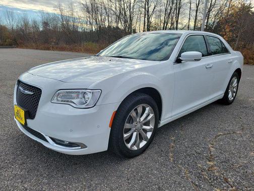 2021 Chrysler 300 Touring