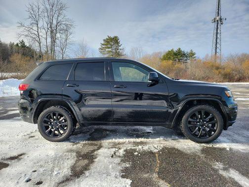 2020 Jeep Grand Cherokee Altitude