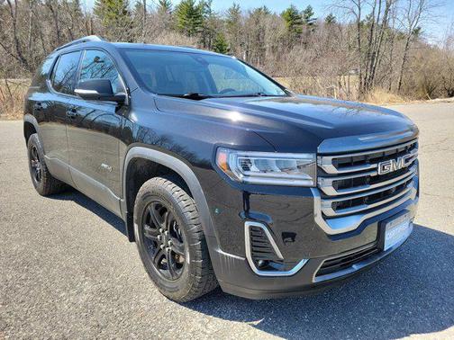2023 GMC Acadia AWD AT4