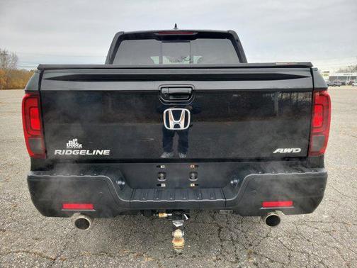 2023 Honda Ridgeline Black
