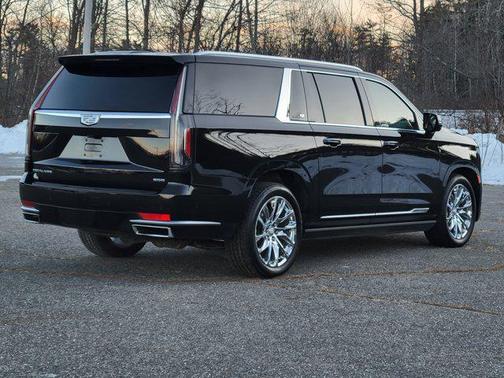 2023 Cadillac Escalade ESV Premium Luxury Platinum