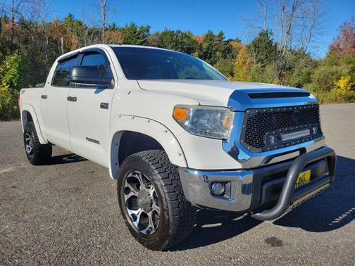 2014 Toyota Tundra SR5