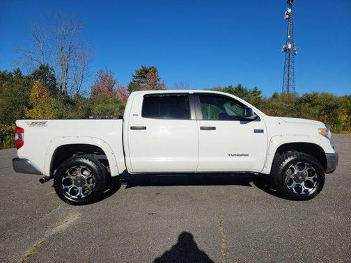 2014 Toyota Tundra SR5