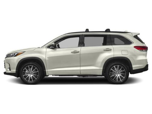 Midnight Black Metallic 2019 Toyota Highlander SE