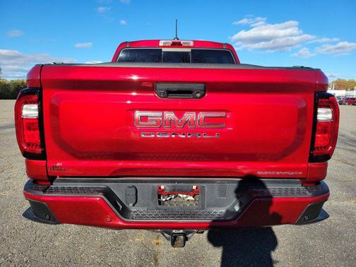 2024 GMC Canyon Denali