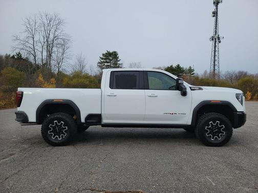 2026 GMC Sierra 2500 AT4