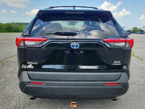 2020 Toyota RAV4 Hybrid XLE
